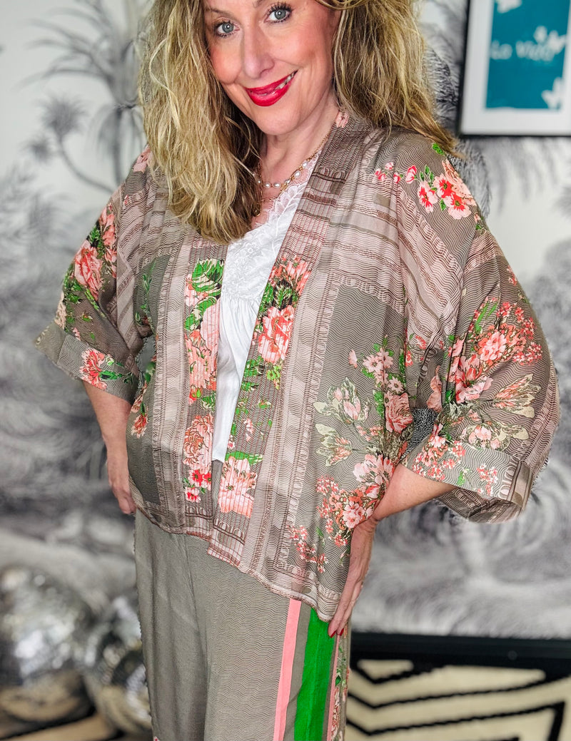 Neon Rose Beige Kimono