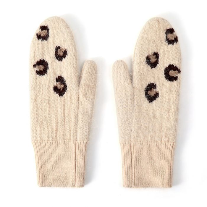 Cosy Leopard Mittens