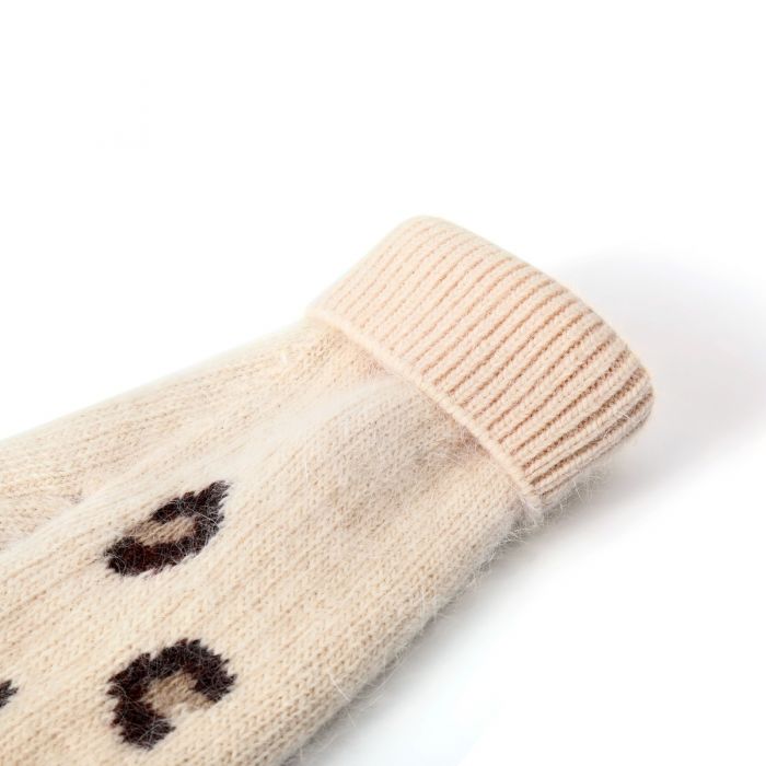 Cosy Leopard Mittens