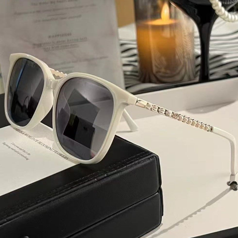 Square Frame Sunglasses with Pearl & Chain Arm