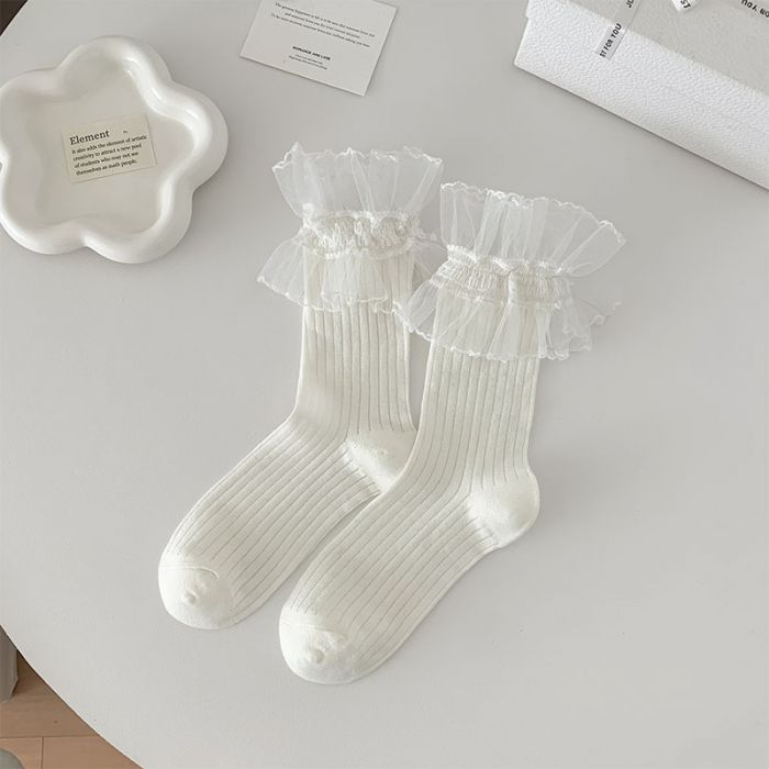 Ribbed Ruffle Socks